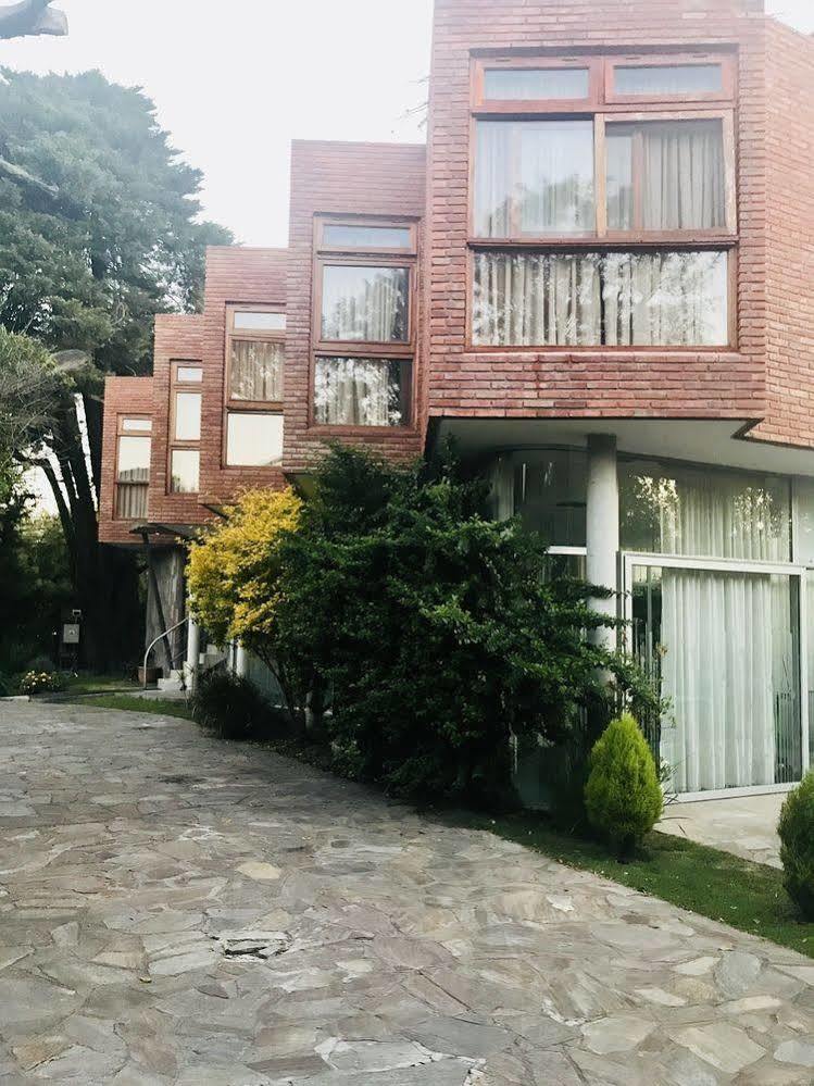 Hotel Aeropuerto Ezeiza Casa De Mr Монте-Гранде Екстер'єр фото